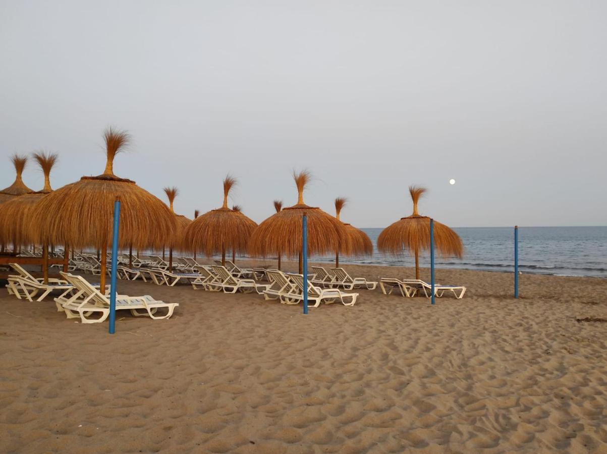 Los Boliches Holidays Suites Fuengirola Buitenkant foto
